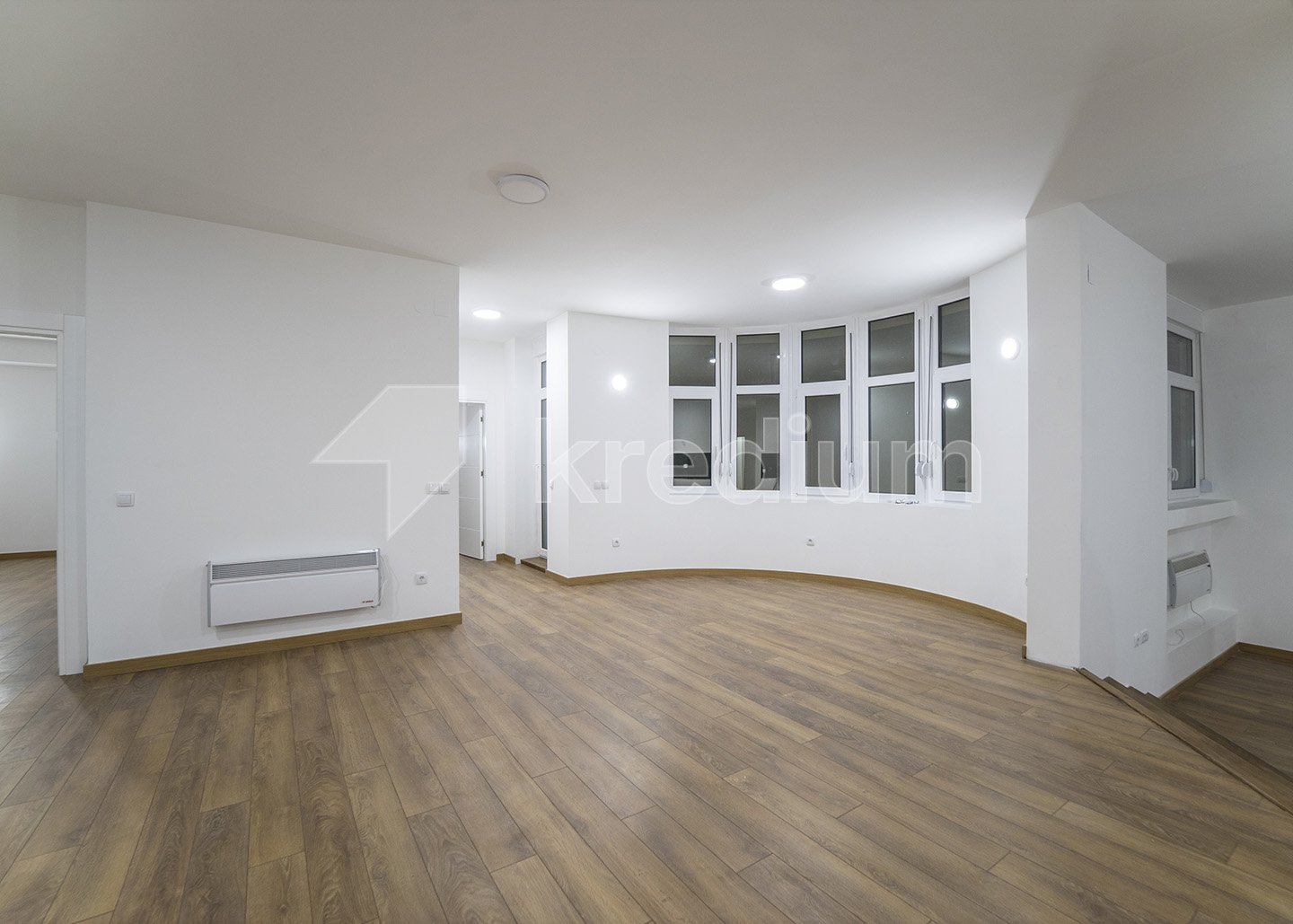 Odmah useljiv stan - Dedinje - Miće Orlovića - 195m2